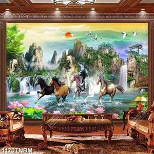 Tranh sơn thủy bát mã truy phong và đàn cò trắng trên đỉnh núi