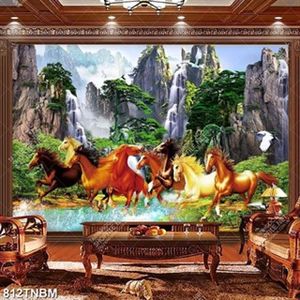 Tranh bát mã truy phong bên rừng núi hùng vĩ nghệ thuật