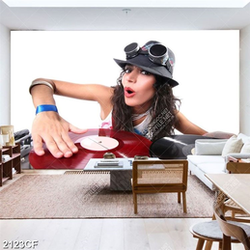 Tranh decor tường nữ DJ xinh đẹp