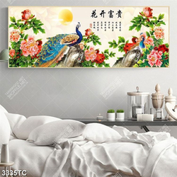 Tranh hoa mẫu đơn và chim công khổ ngang