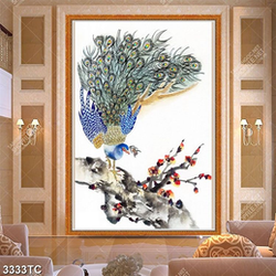 Tranh vẽ màu chim công