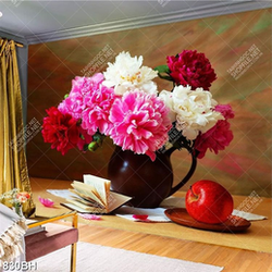 Tranh bình hoa mẫu đơn  bên trái táo đỏ trên bàn ăn decor