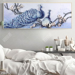 Tranh lụa chim công