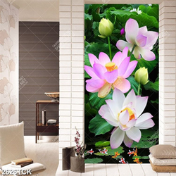 Tranh cá chép trang trí những bông hoa mẫu đơn khoe sắc