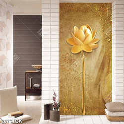 Tranh decor hoa sen vàng trên nền tường dáp vàng đồng