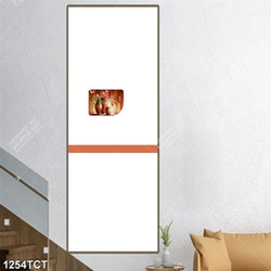 Tranh họa tiết và bình hoa