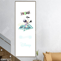 Tranh chú chó in cửa phòng bé