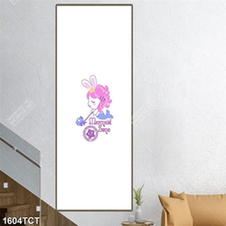 Tranh cô bé in kính khổ dọc