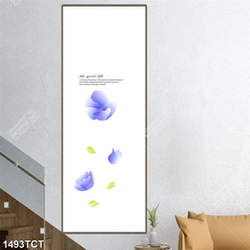 Tranh cánh hoa in khổ dọc