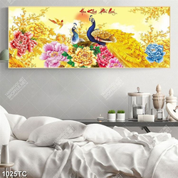 Tranh tài lộc chim công và hoa mẫu đơn vàng