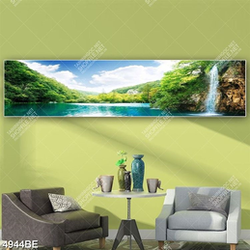 Tranh phong cảnh thác in kính bếp