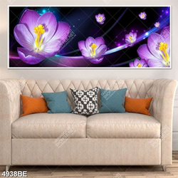 Tranh hoa tím in kính bếp