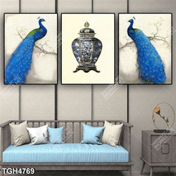 Tranh ghép đôi công và bình cổ