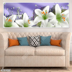 Tranh hoa ly trắng in kính bếp