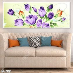 Tranh vẽ màu hoa hồng tím in kính bếp