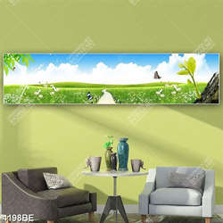 Tranh cánh đồng cỏ in kính bếp