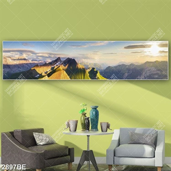 Tranh phong cảnh núi in kính bếp