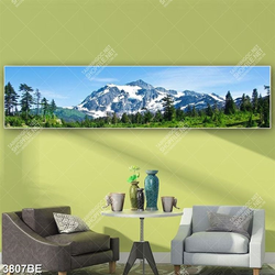 Tranh phog cảnh núi tuyết in kính bếp