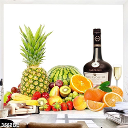Tranh trái cây và rượu ngoại in kính bếp