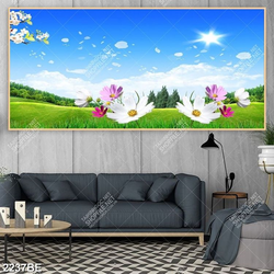 Tranh hoa hồ điệp và thảm cỏ in kính bếp