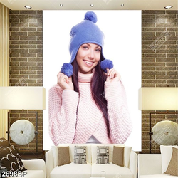 Tranh treo spa cô gái trẻ với chiếc mũ len đội đầu