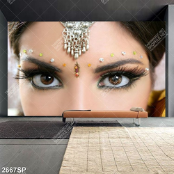 Tranh spa cô gái với đôi mắt đen láy