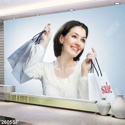 Tranh spa cô gái cầm túi hàng sale