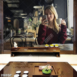 Tranh cô gái trẻ ngồi trong quán café