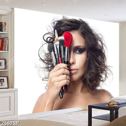 Tranh spa người đẹp cầm cọ trang điểm che đi một bên mặt