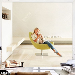 Tranh spa cô gái ngồi trên ghế uống trà