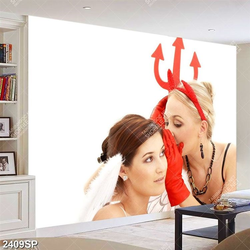 Tranh hai cô gái thì thẩm bên tai in uv treo spa