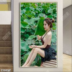 Tranh spa thiếu nữ gợi cảm ngồi bên hồ sen