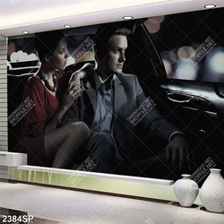 Tranh spa đôi nam nữ tình tứ ngồi trong xe ô tô