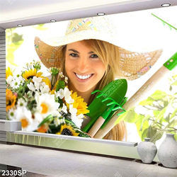 Tranh spa cô gái làm vườn xinh đẹp