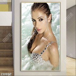 Tranh spa cô nàng sexy với gương mặt make up đinh hạt