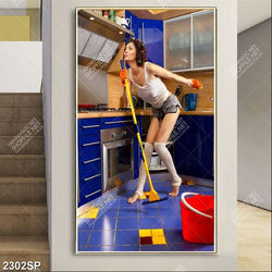 Tranh spa cô gái trẻ dọn dẹp nhà cửa
