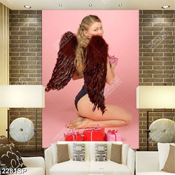 Tranh spa người đẹp mang đôi cánh chim bên những hộp quà