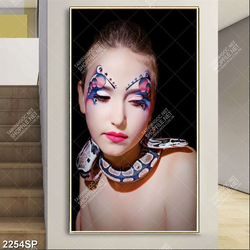Tranh người mẫu make up ấn tượng treo spa