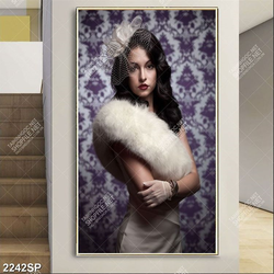 Tranh spa cô gái xinh đẹp sang trọng với chiếc vay lông trắng