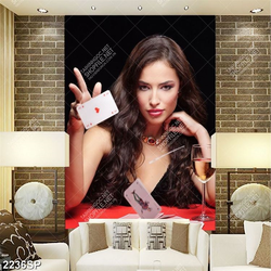 Tranh spa cô gái cầm quân bài xì cơ