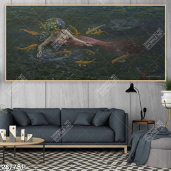 Tranh spa người đẹp trong hồ cá Koi