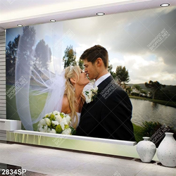 Tranh cô dâu chú rể hôn nhau in canvas