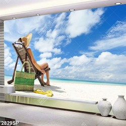 Tranh spa cô gái ngồi tắm nắng bên bờ biển