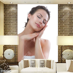 Tranh spa cô gái nhắm đôi mắt