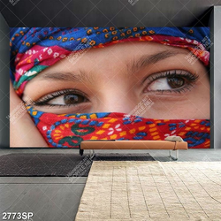 Tranh spa cô gái có đôi mắt đẹp