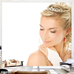 Tranh cô gái xinh đẹp nhắm đôi mắt in uv