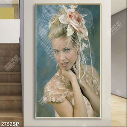 Tranh người đẹp cài hoa trên tóc