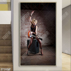 Tranh cô nàng cá tính chơi ghi ta treo tường spa