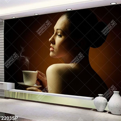 Tranh spa người đẹp bên tách trà nóng