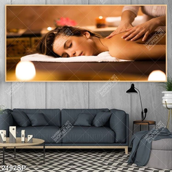 Tranh cô gái nằm thư giãn trong spa